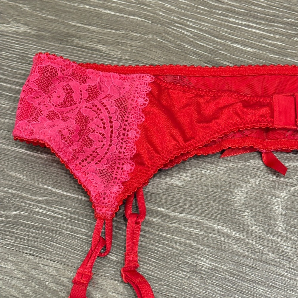 Victoria's Secret Deadstock '10 Red Pink Lace Satin Garter Belt M/L New Coquette - Picture 7 of 13